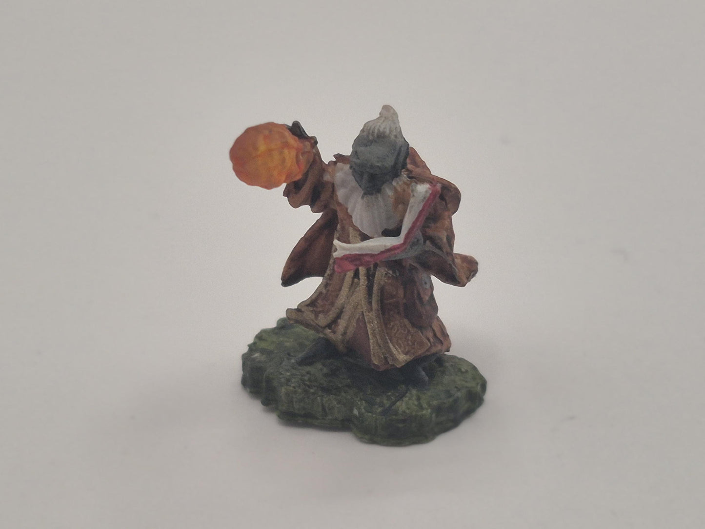 Gnome Wizard Miniature: Fire Orb, Arcane Tome