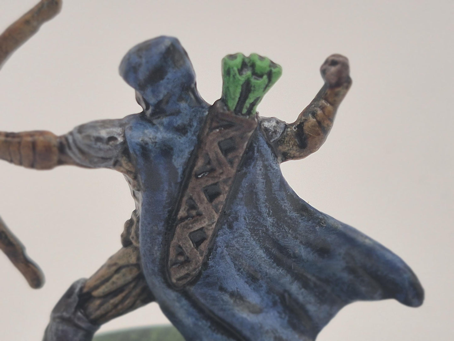 Human Archer Miniature: Gleaming Armor, Green Fletched Arrows