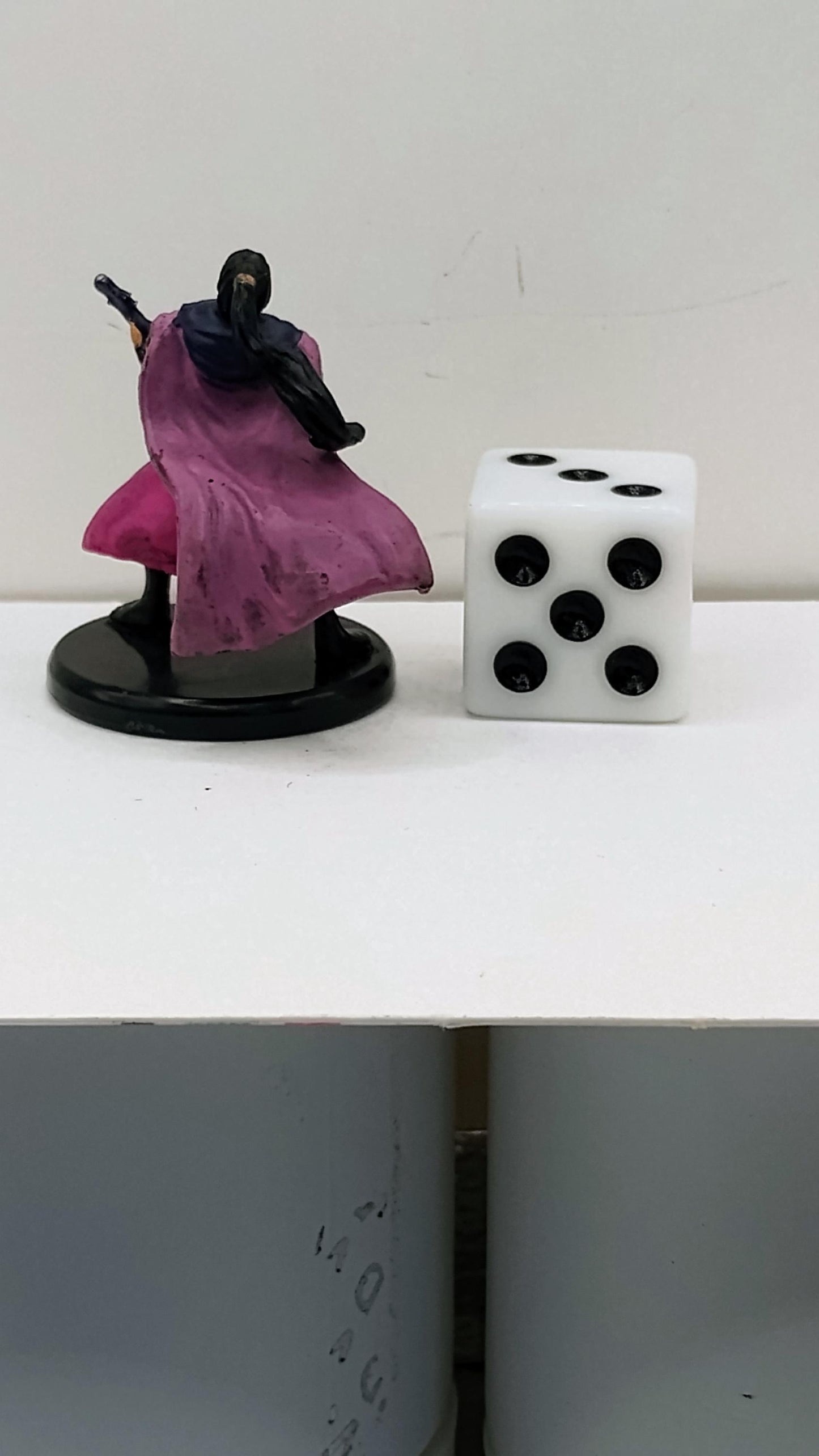 Human Bard Miniature: Violet Cloak, Silver Lute