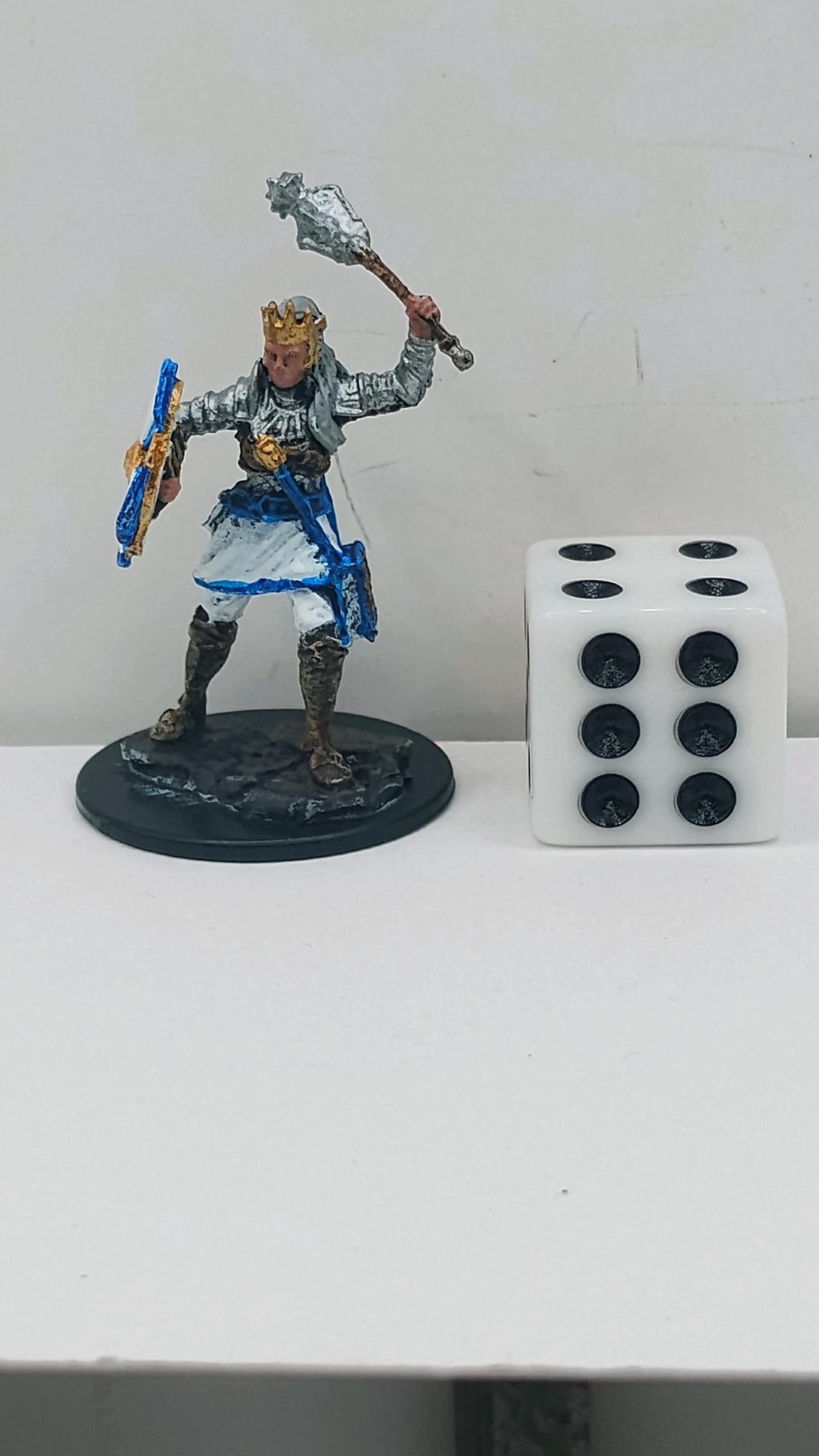Human Cleric Miniature: Golden Crown, Mace & Shield