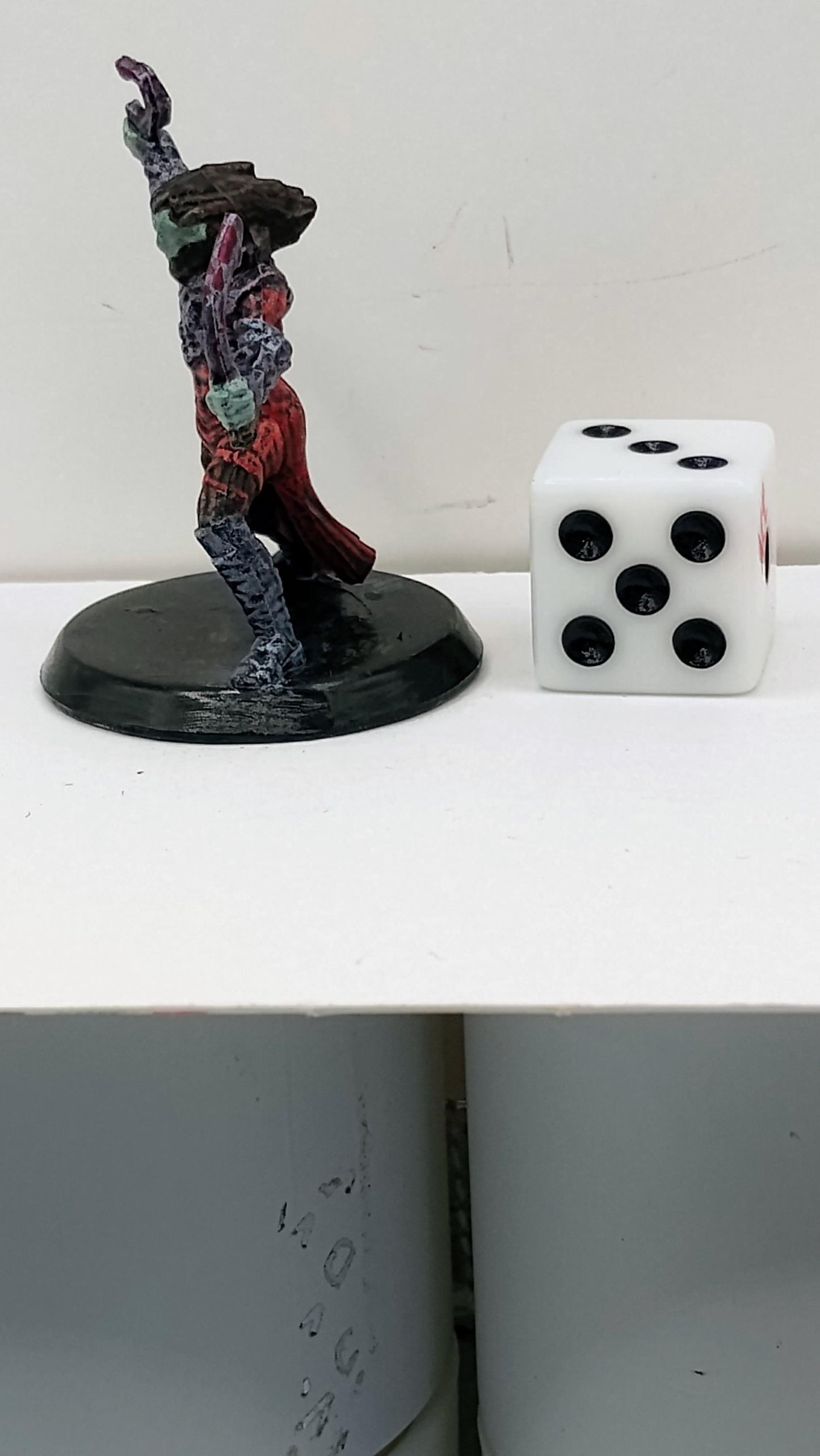 Kor Hookmaster Miniature: Crimson & Ash-Gray Armor