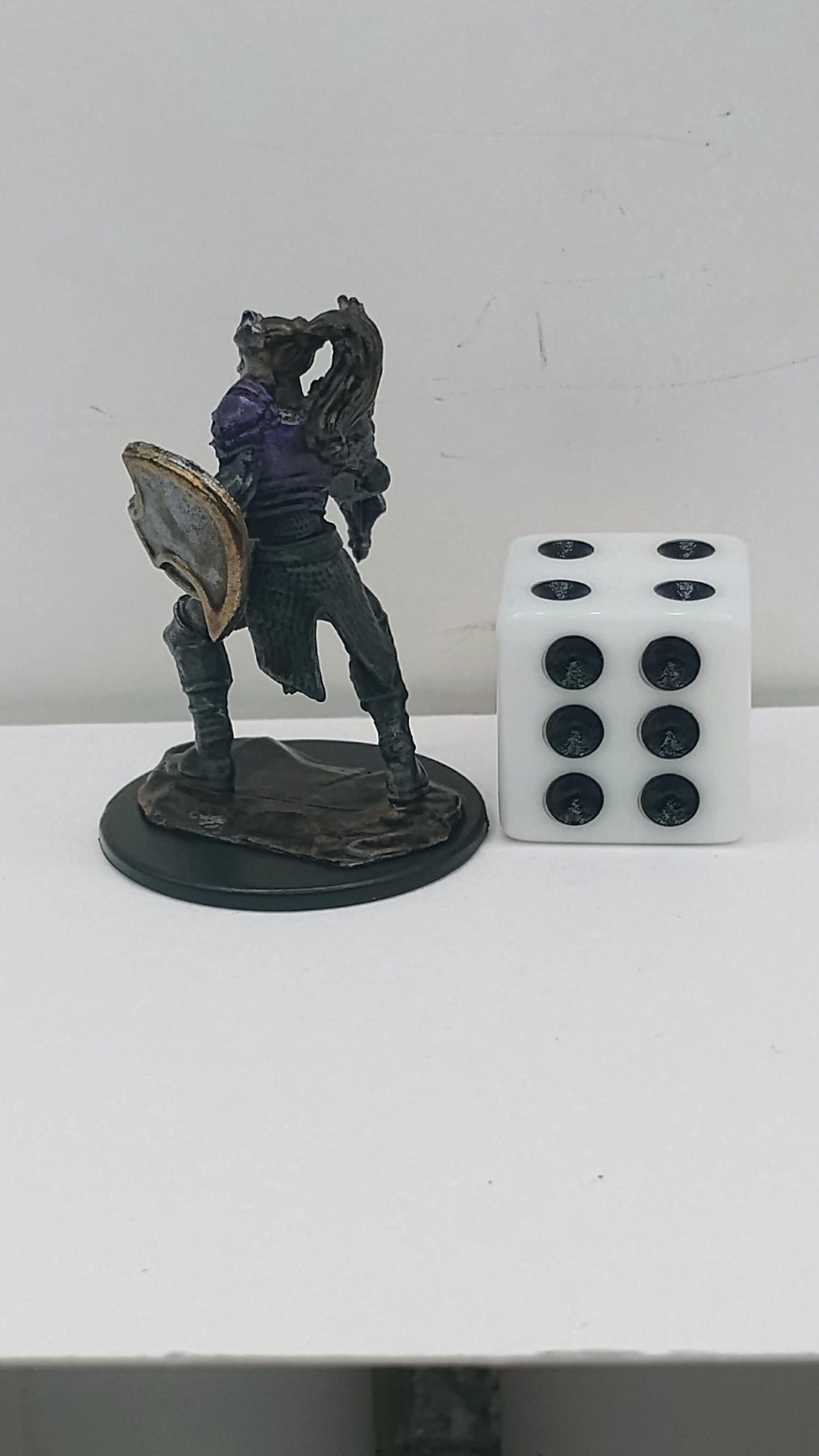 Elf Paladin Miniature: Purple Armor, Golden Trim