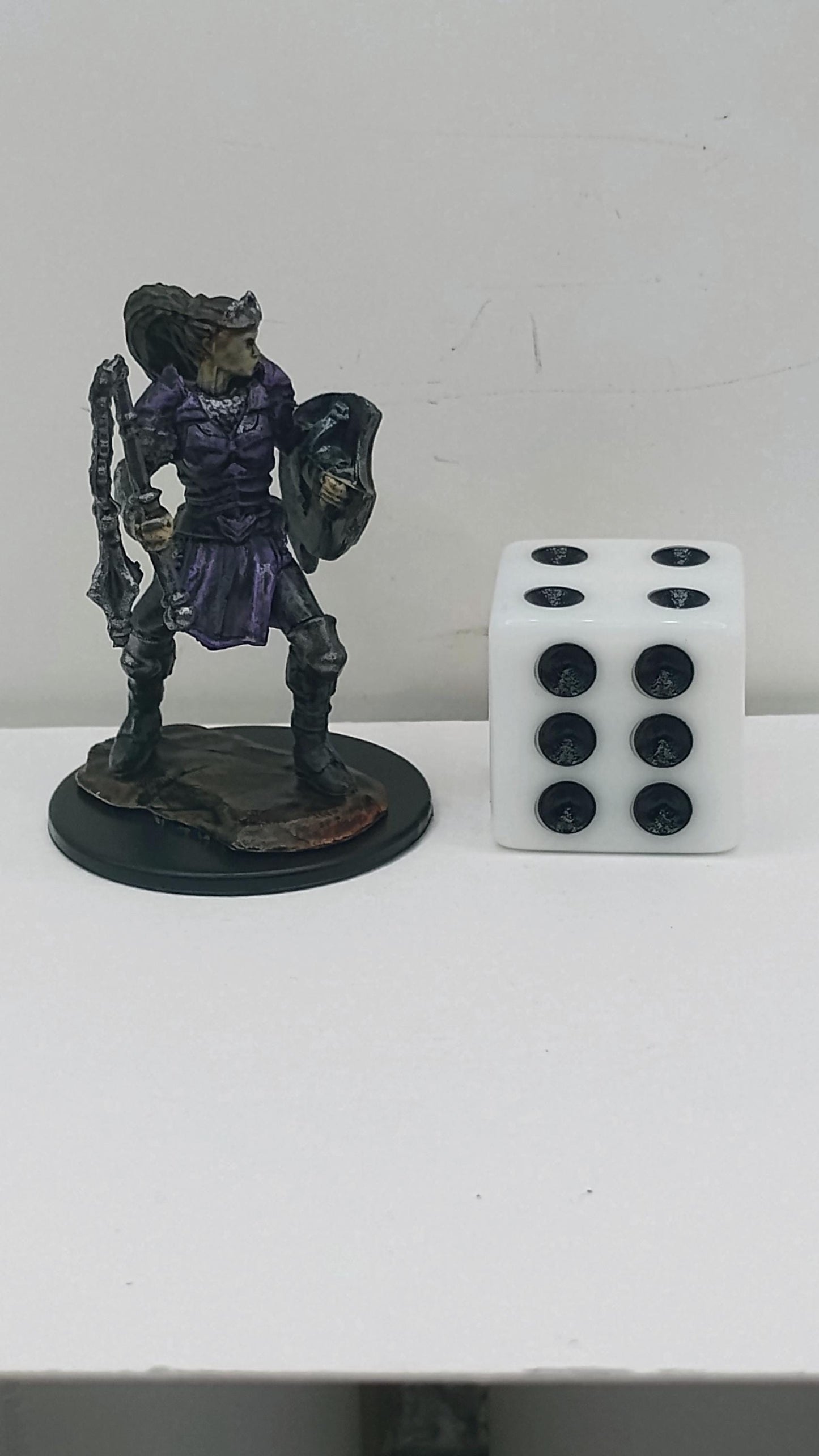 Elf Paladin Miniature: Purple Armor, Golden Trim