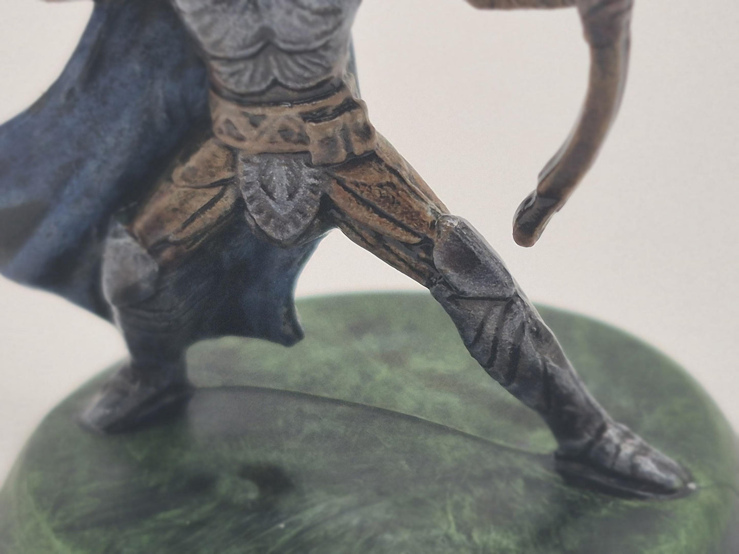 Human Archer Miniature: Gleaming Armor, Green Fletched Arrows