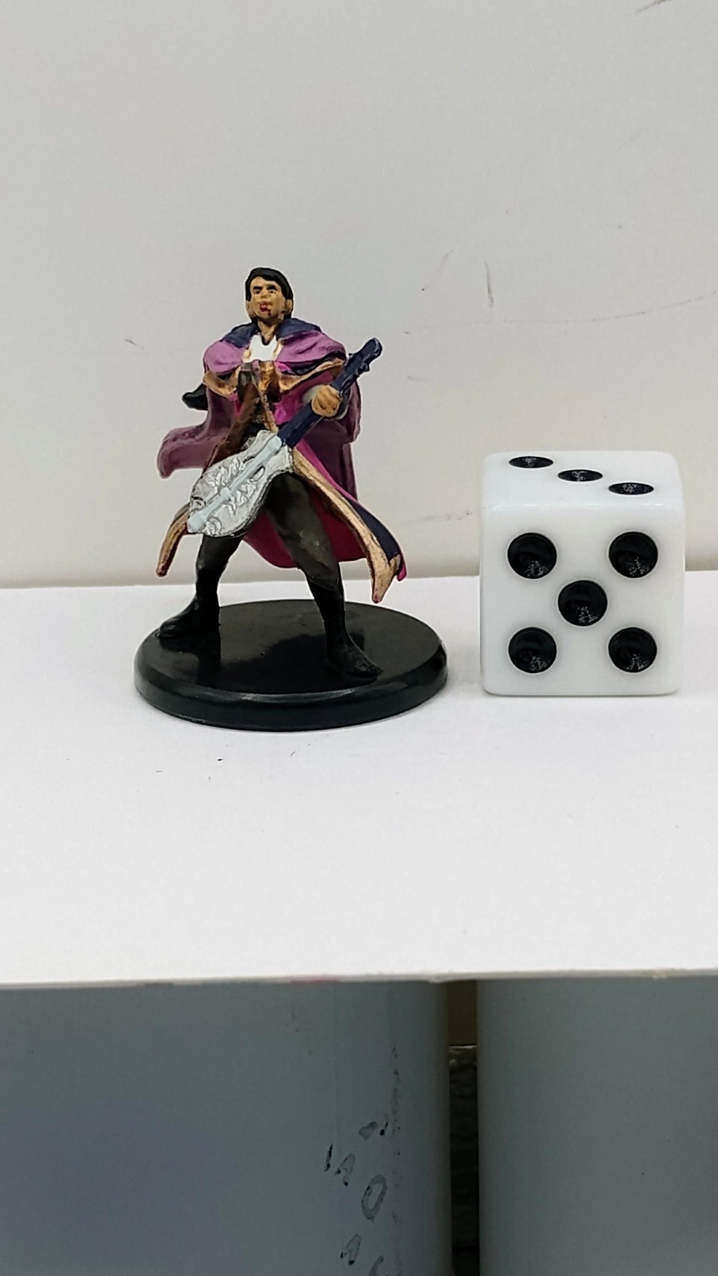 Human Bard Miniature: Violet Cloak, Silver Lute