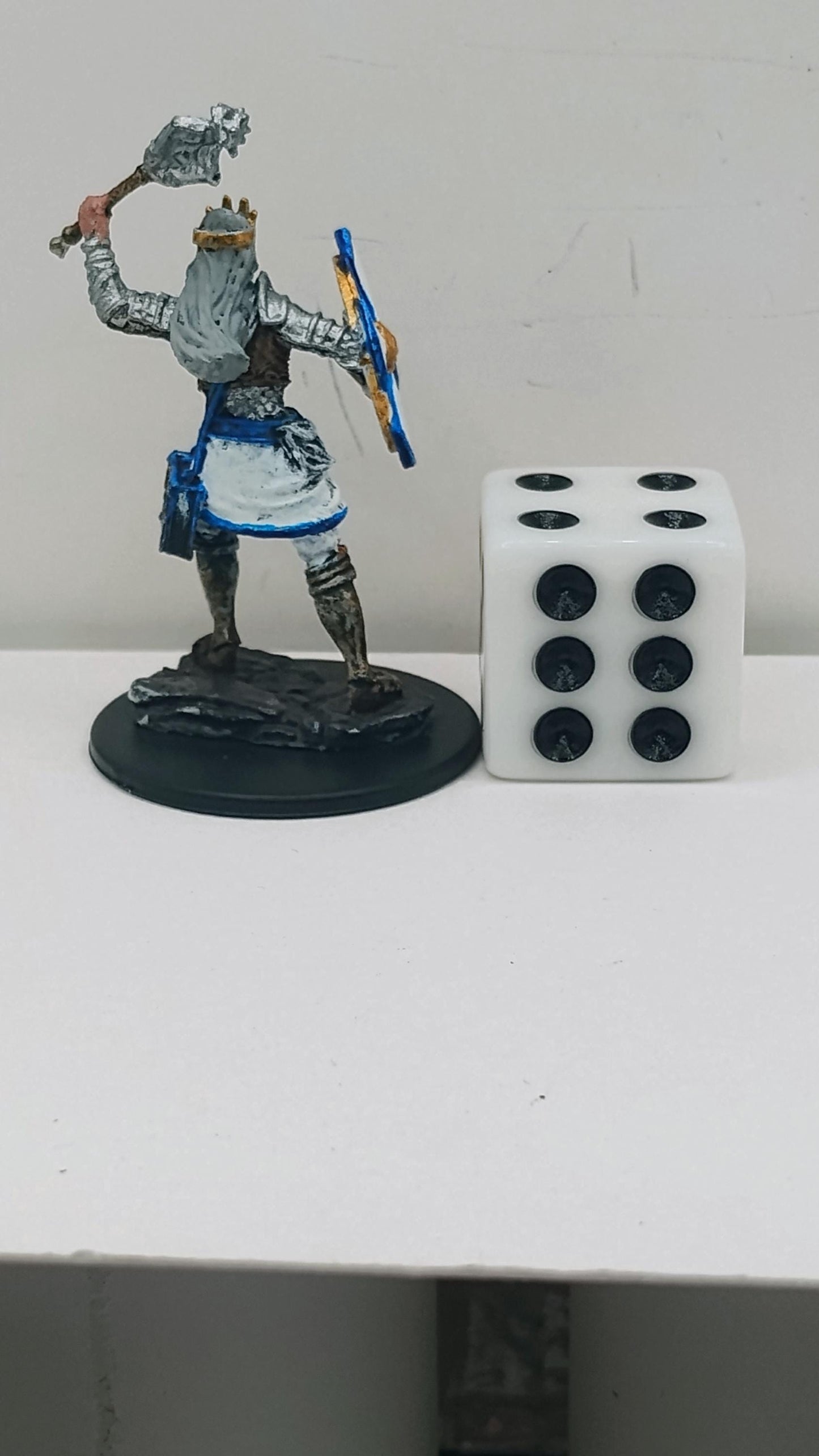 Human Cleric Miniature: Golden Crown, Mace & Shield