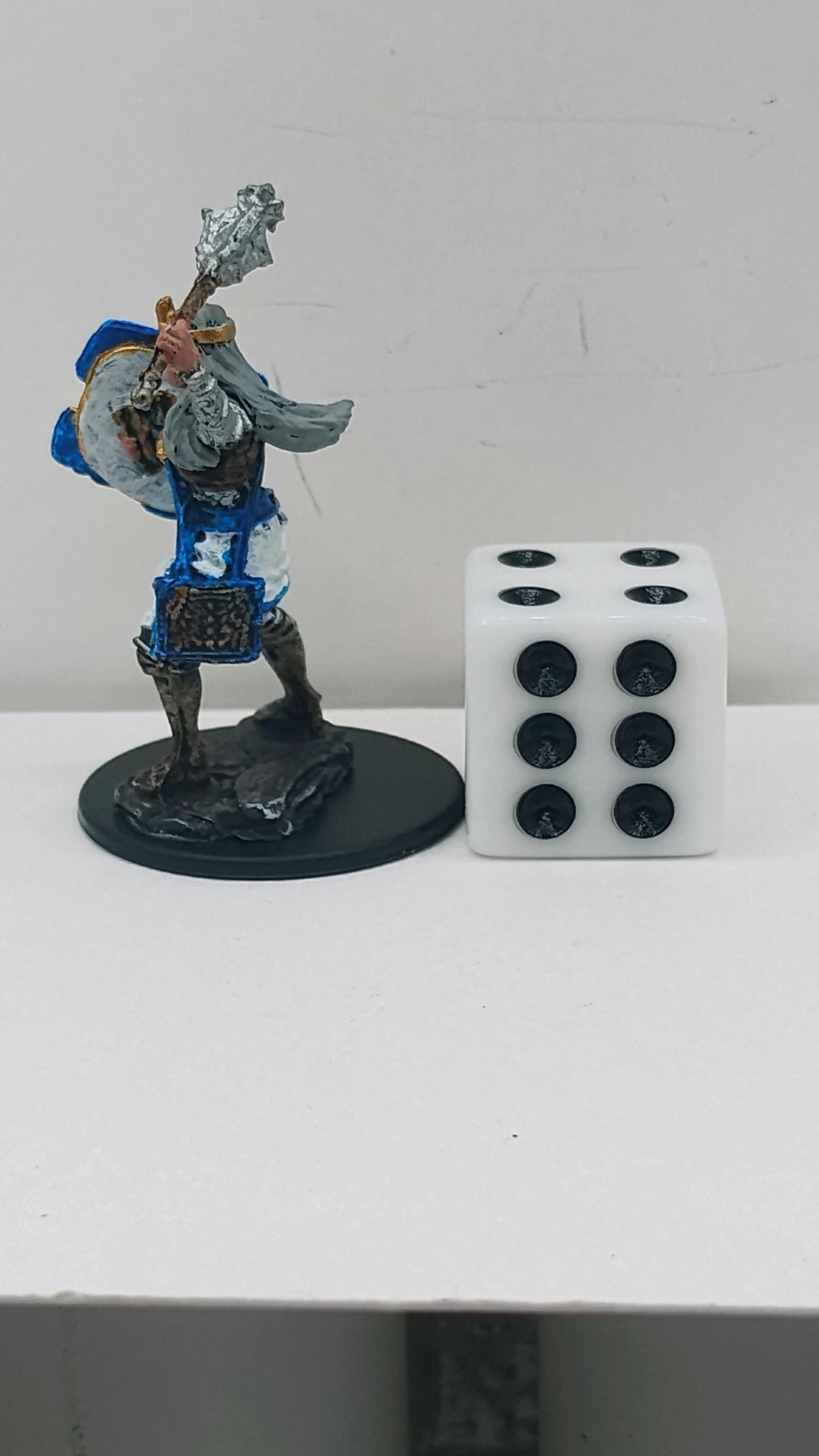 Human Cleric Miniature: Golden Crown, Mace & Shield