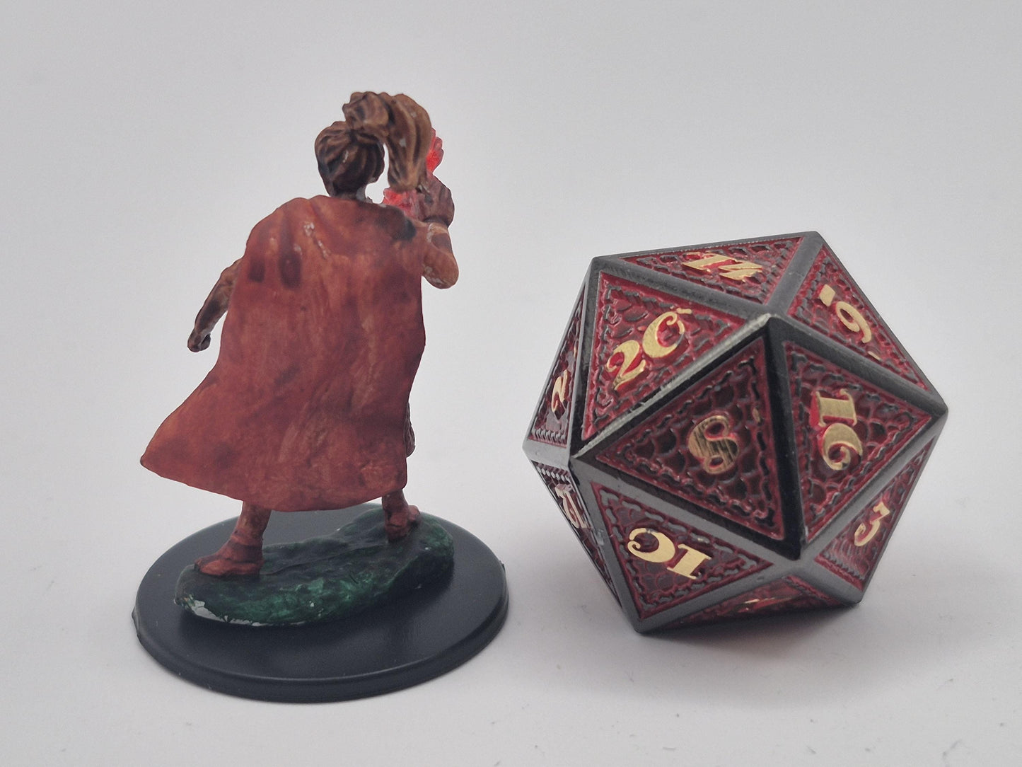Human Sorceress Miniature: Red Armor Battle Mage