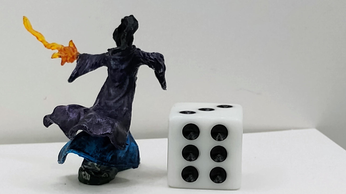 Human Wizard Miniature: Silvered Armor, Violet Cloak