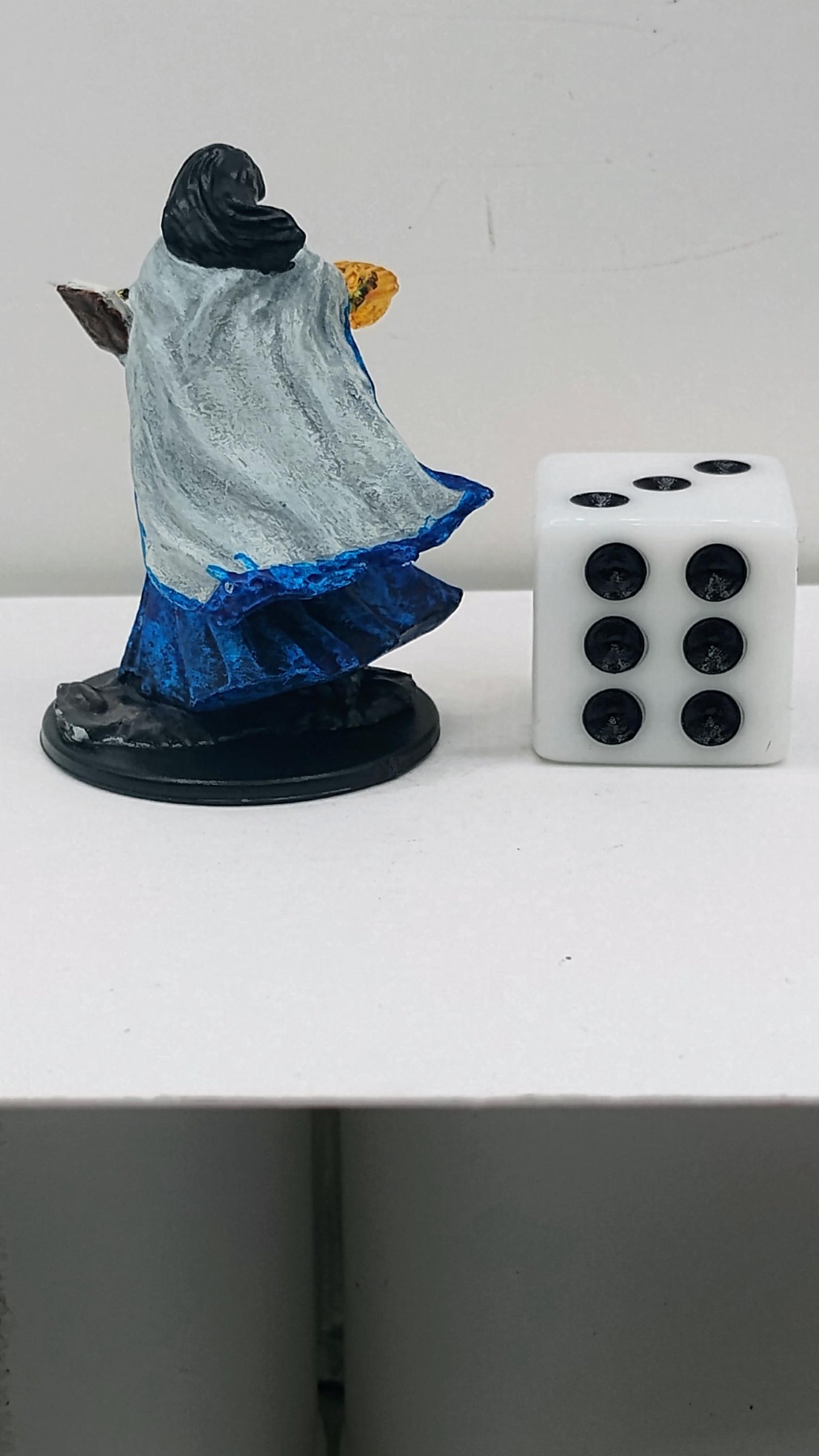 Blue Robe Human Wizard Miniature: Silver Cloak, Dungeons and Dragons