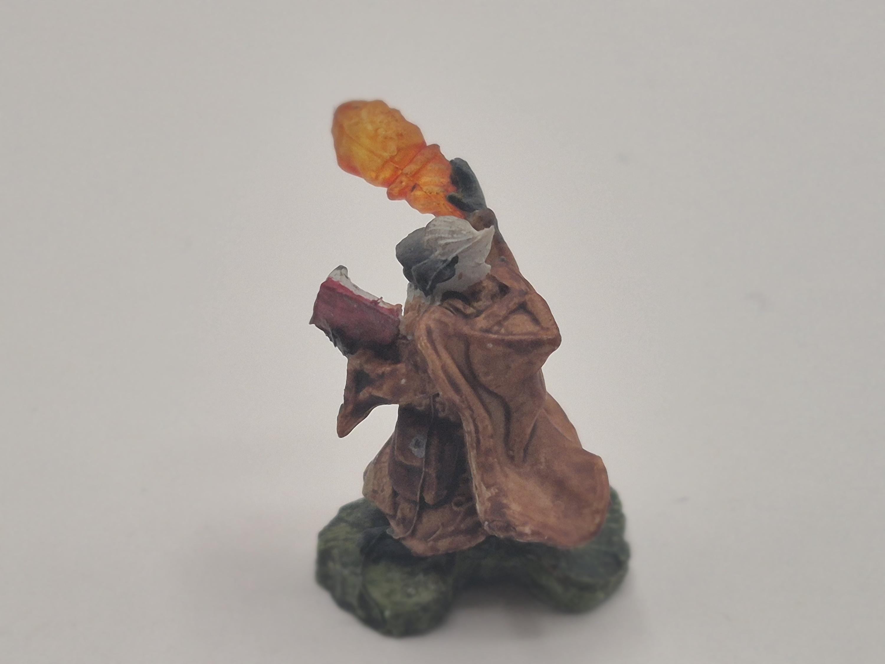 Gnome Wizard Miniature: Fire Orb, Arcane Tome